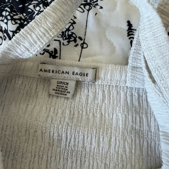 American Eagle Outfitters One-Shoulder Cream Crop Top - Picture 2 of 3